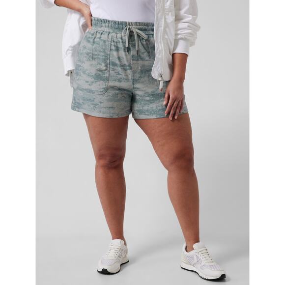 Athleta Farallon Short in Fog Camo Coast Grey 4in NEW - Size 1X - Picture 2 of 8
